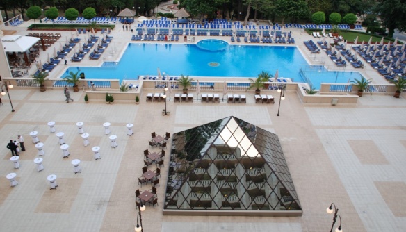 Pyramid Terrace